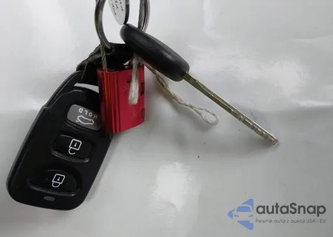 2017 Hyundai Elantra Se из США, поврежденный, VIN 5NPD84LFXHH185626